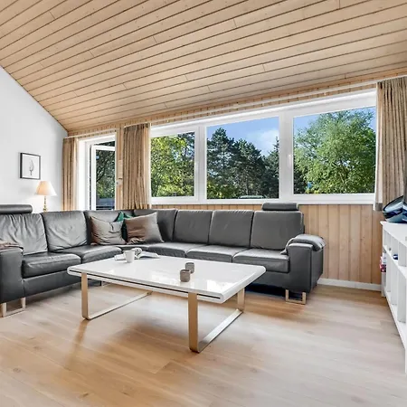 Vakantiehuis Rohan - 700m From The Sea By Interhome